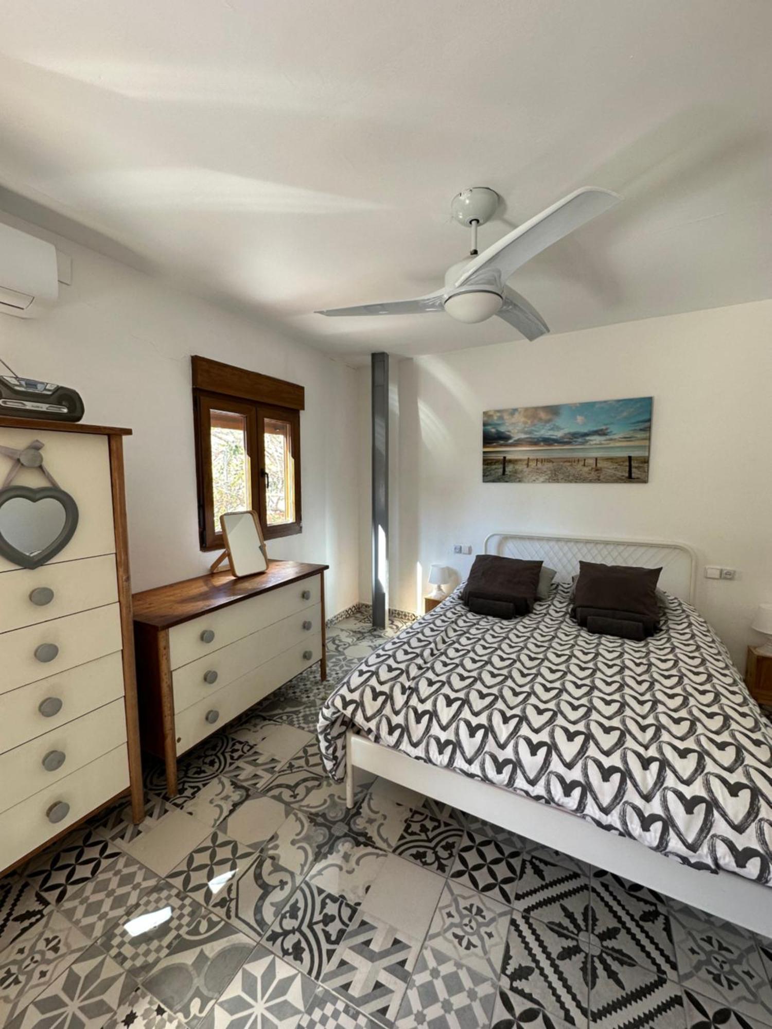 Apartment Ruzafa Terrace Oasis: Cozy A/c With Garden Access