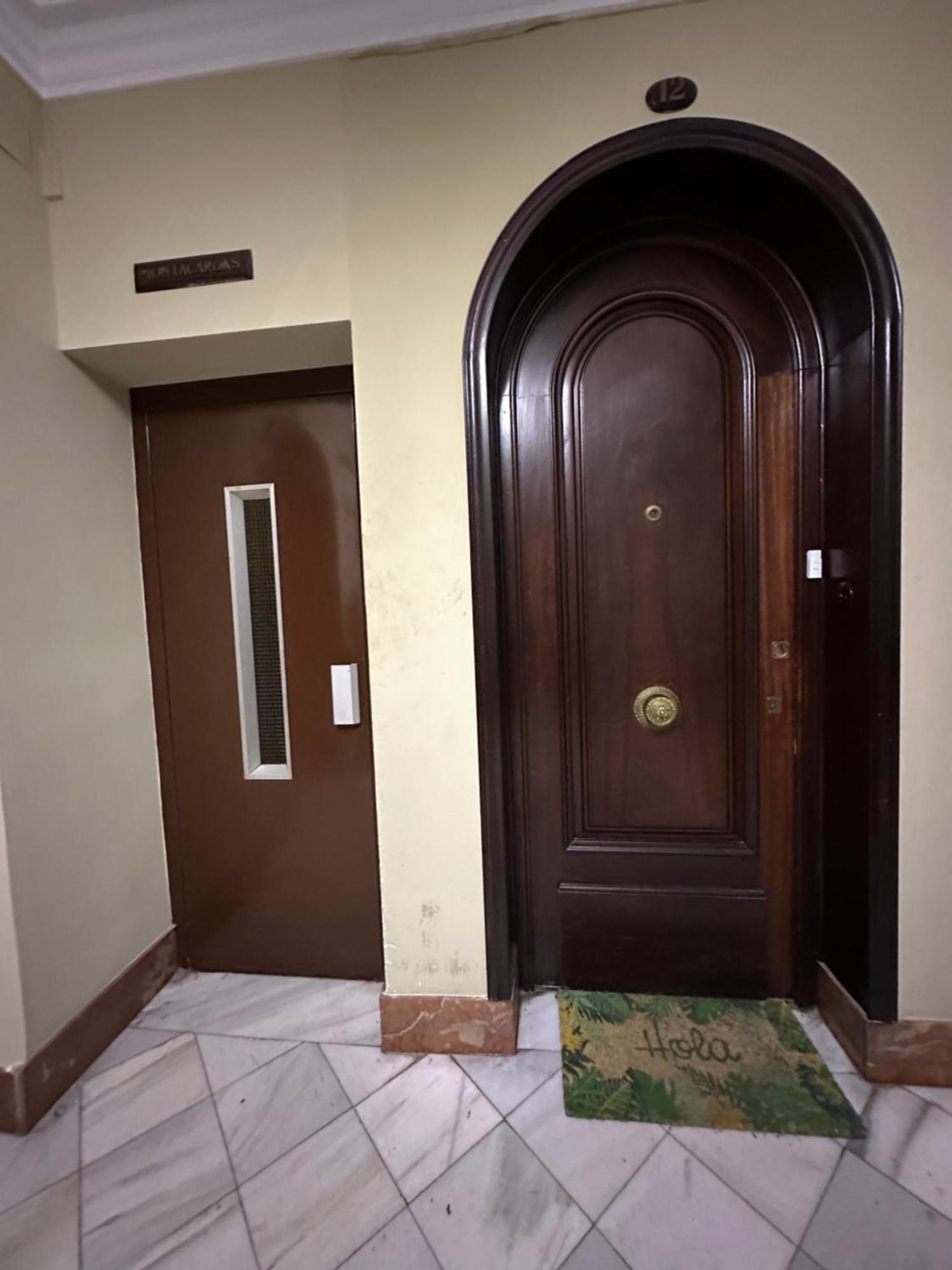 Mirador 1 Del Mercado - Con Bano Privado En El Centro De La Ciudad Vella Habitación en casa particular