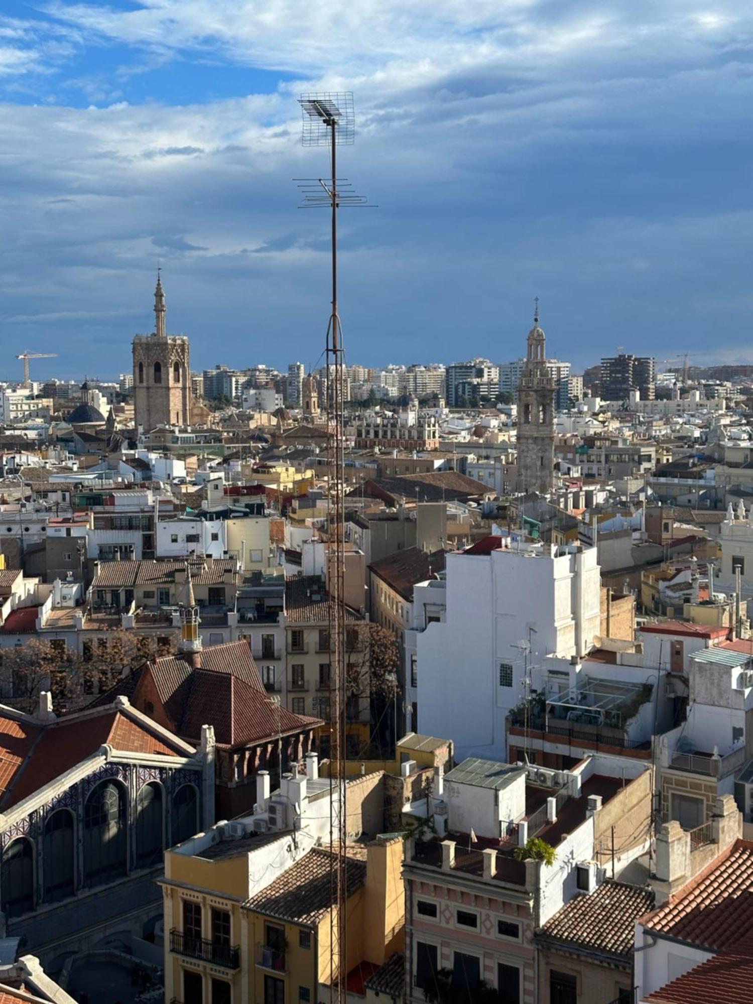 Mirador 1 Del Mercado - Con Bano Privado En El Centro De La Ciudad Vella