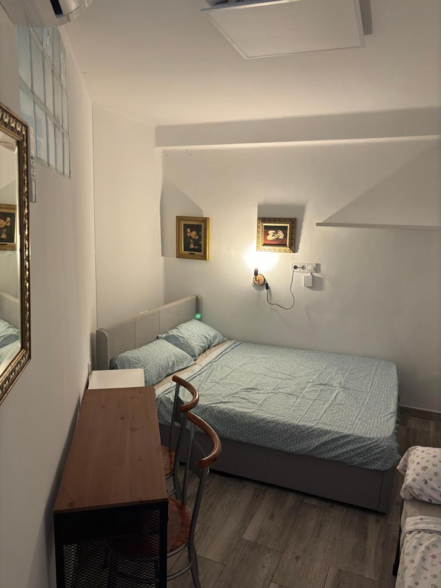 Habitacion En Playa Malvarrosa Habitación en casa particular Valencia