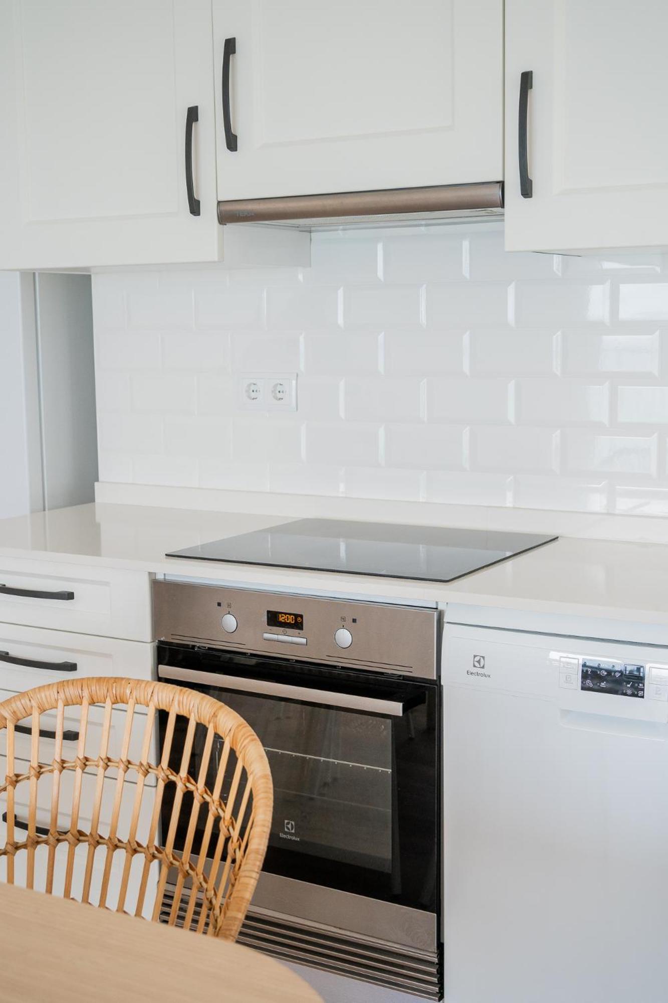 Ocean's Whisper: Les Palmeres Seaview Sanctuary Apartamento Valencia