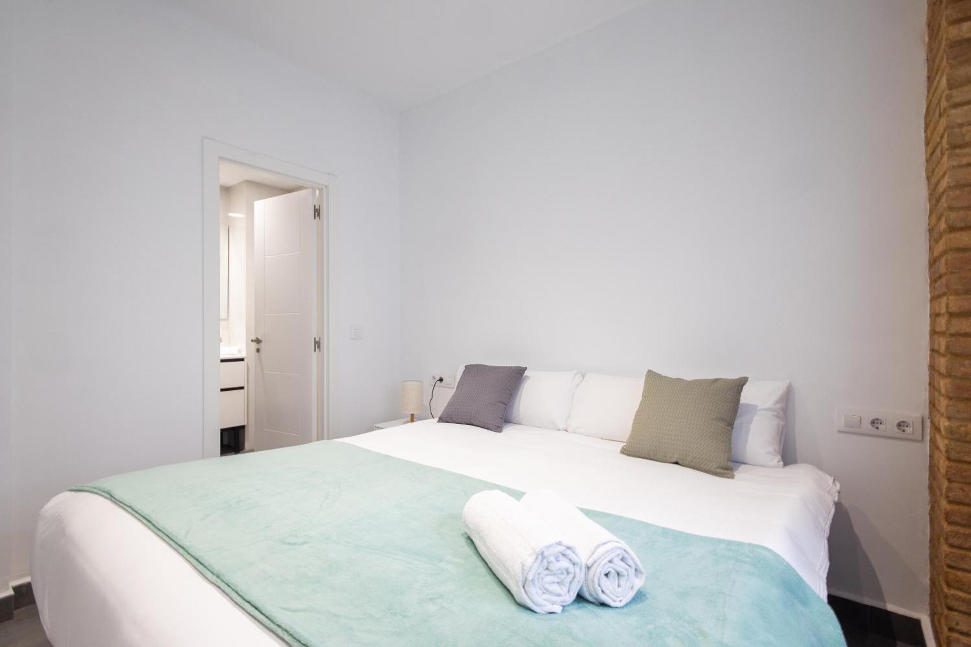 Florit Flats - The Patraix Apartment