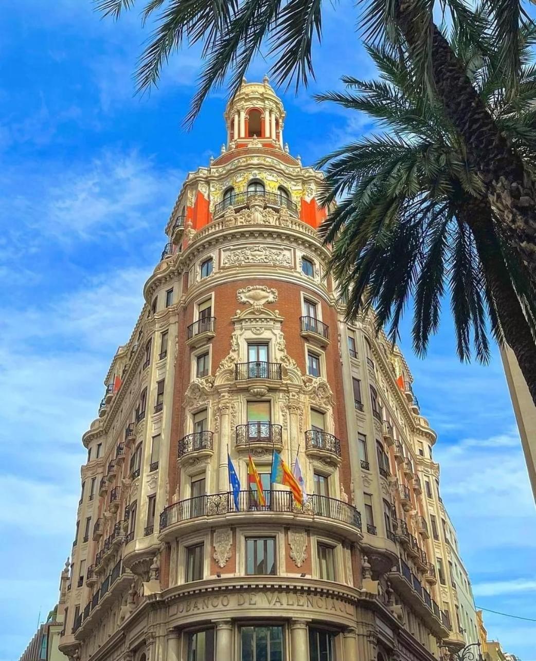 Mirador 1 Del Mercado - Con Bano Privado En El Centro De La Ciudad Vella Habitación en casa particular *