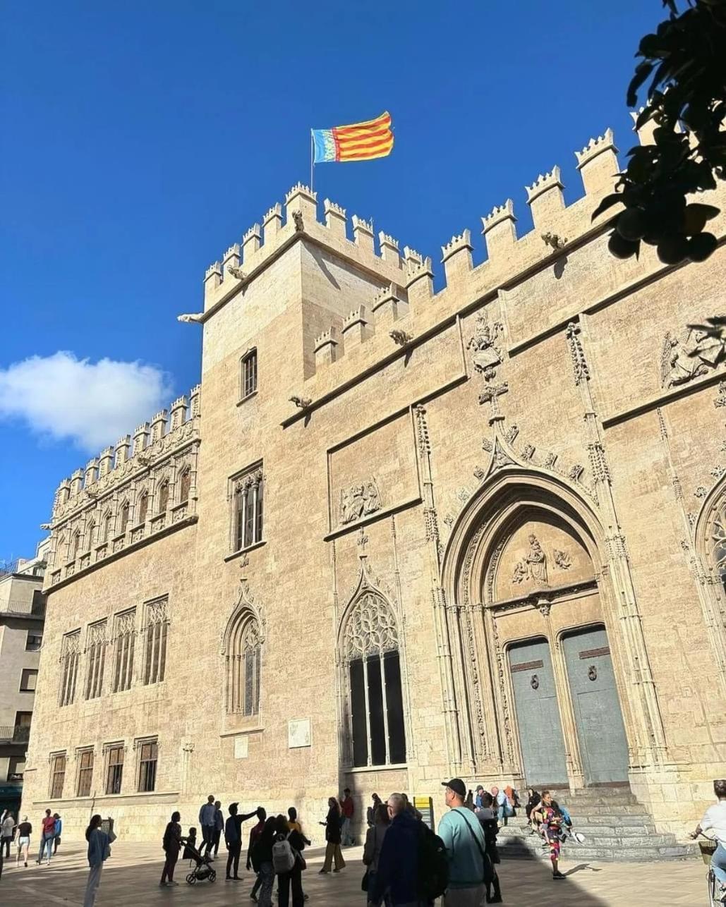 Mirador 1 Del Mercado - Con Bano Privado En El Centro De La Ciudad Vella *