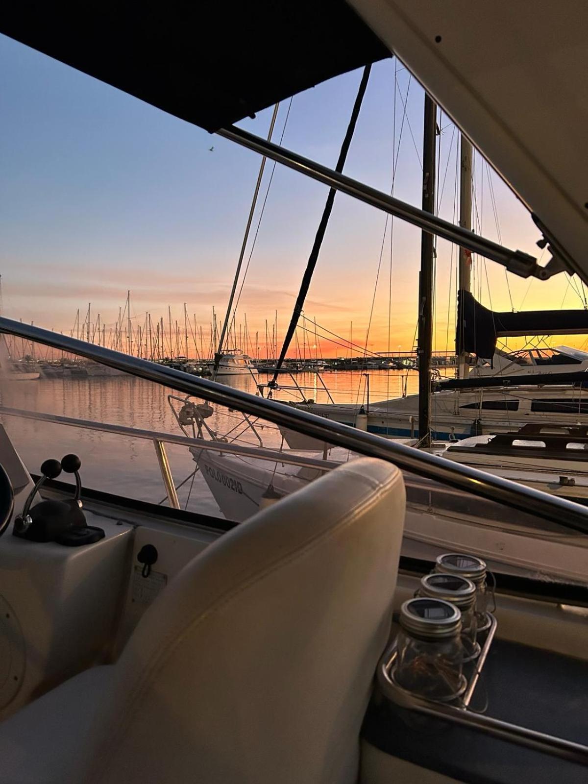 Maser Ii Hotel en barco Valencia
