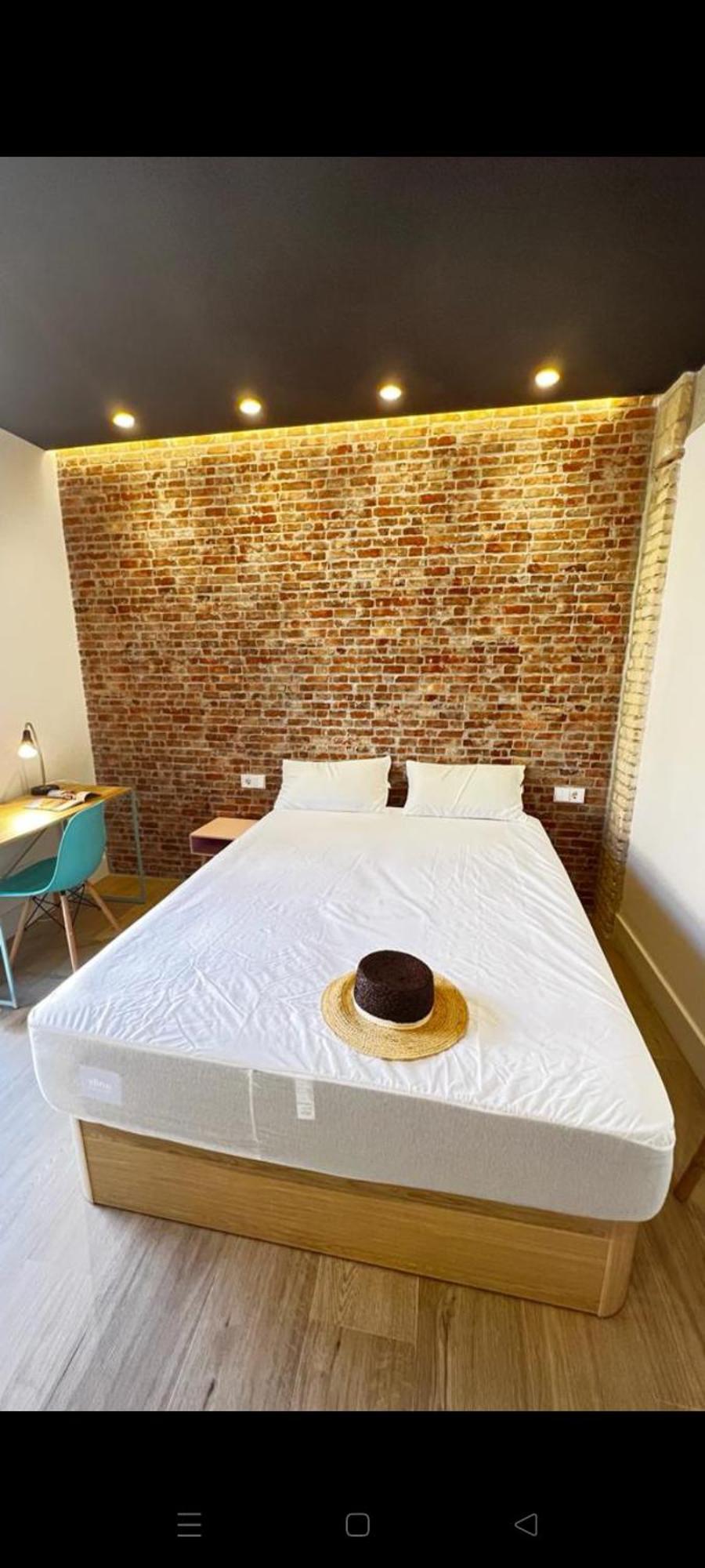 Late Checkout 14 H Free Netflix Tv Homestay Valencia