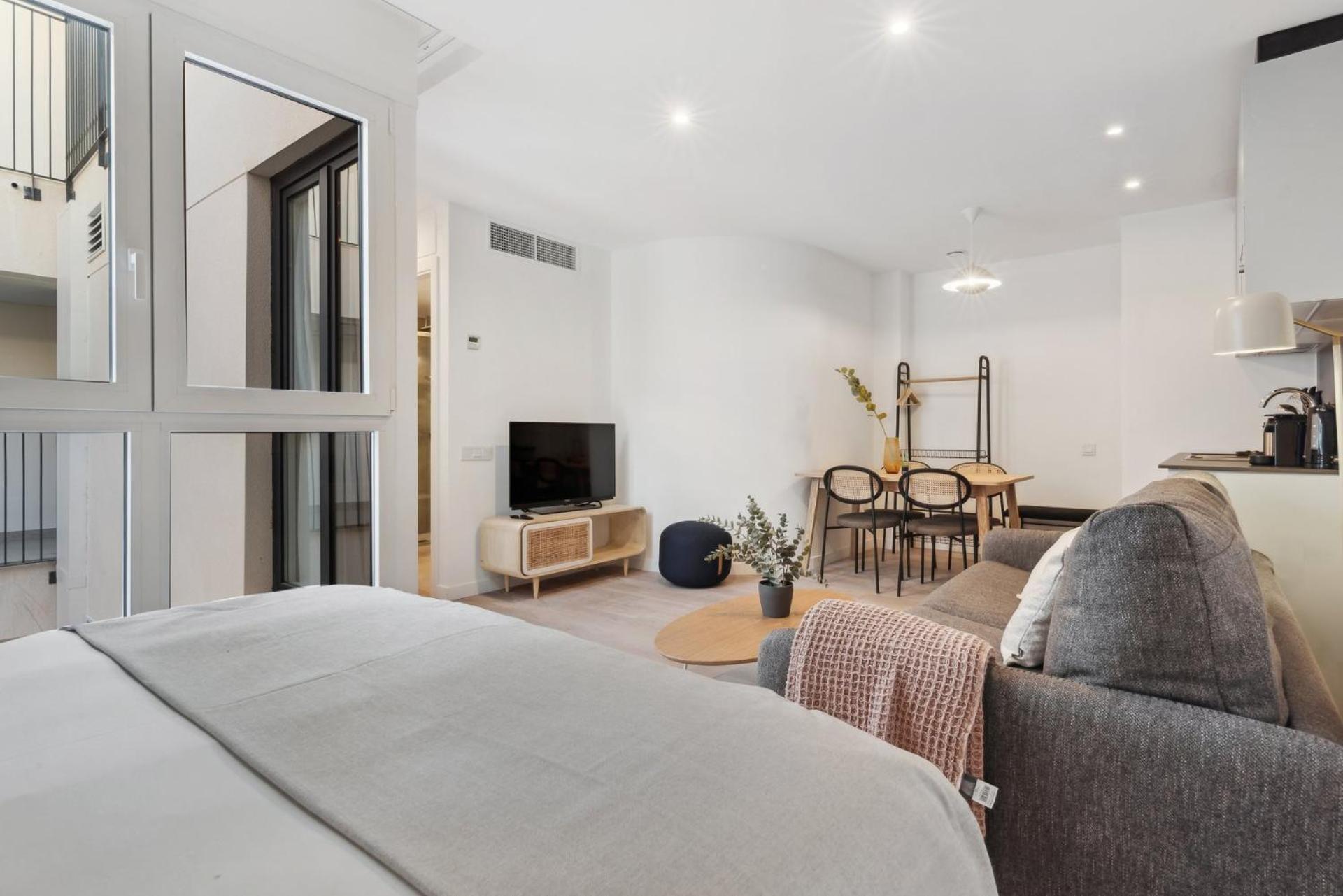 Limehome Carrer Del Pare Palau I Quer Valencia