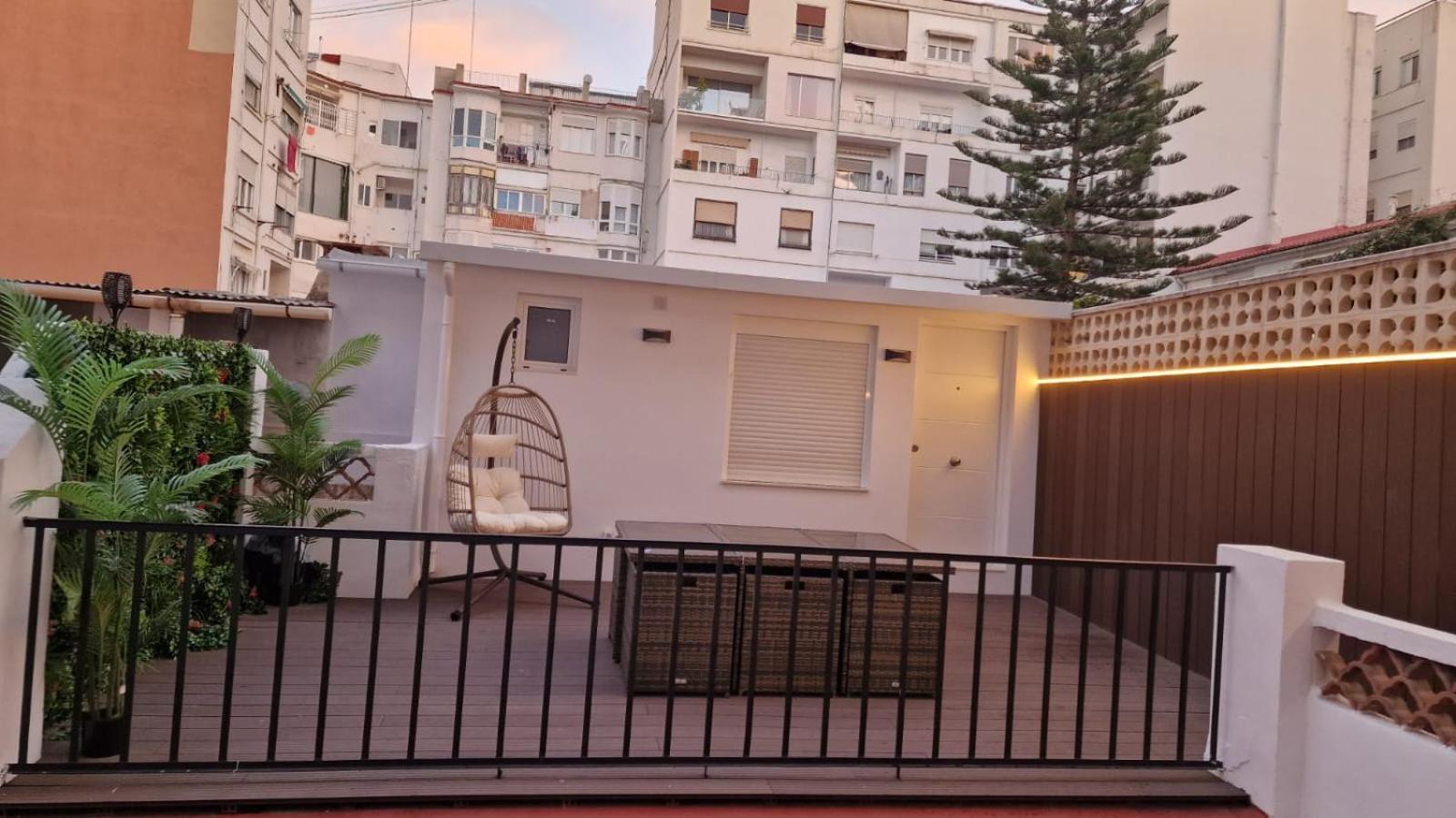 Centrica De Lujo Gv 2 Homestay