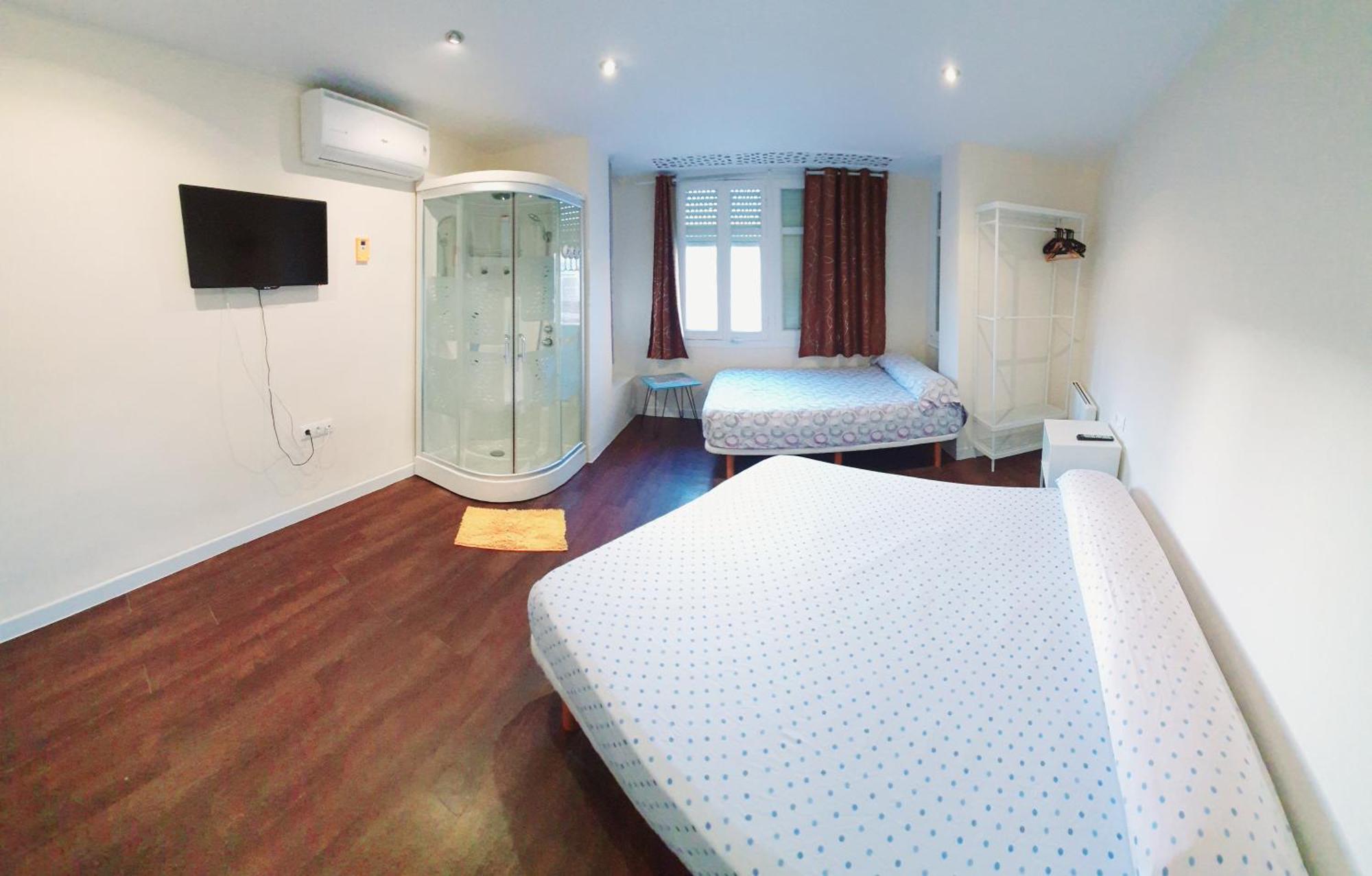 Cerca Del Centro Homestay Valencia