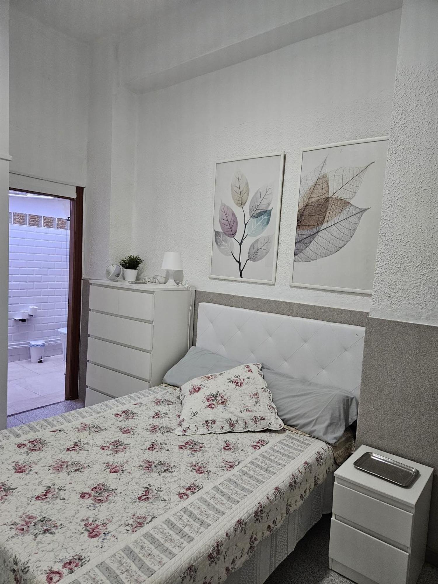 Habitación en casa particular En Casa De Familia Valenciabonita