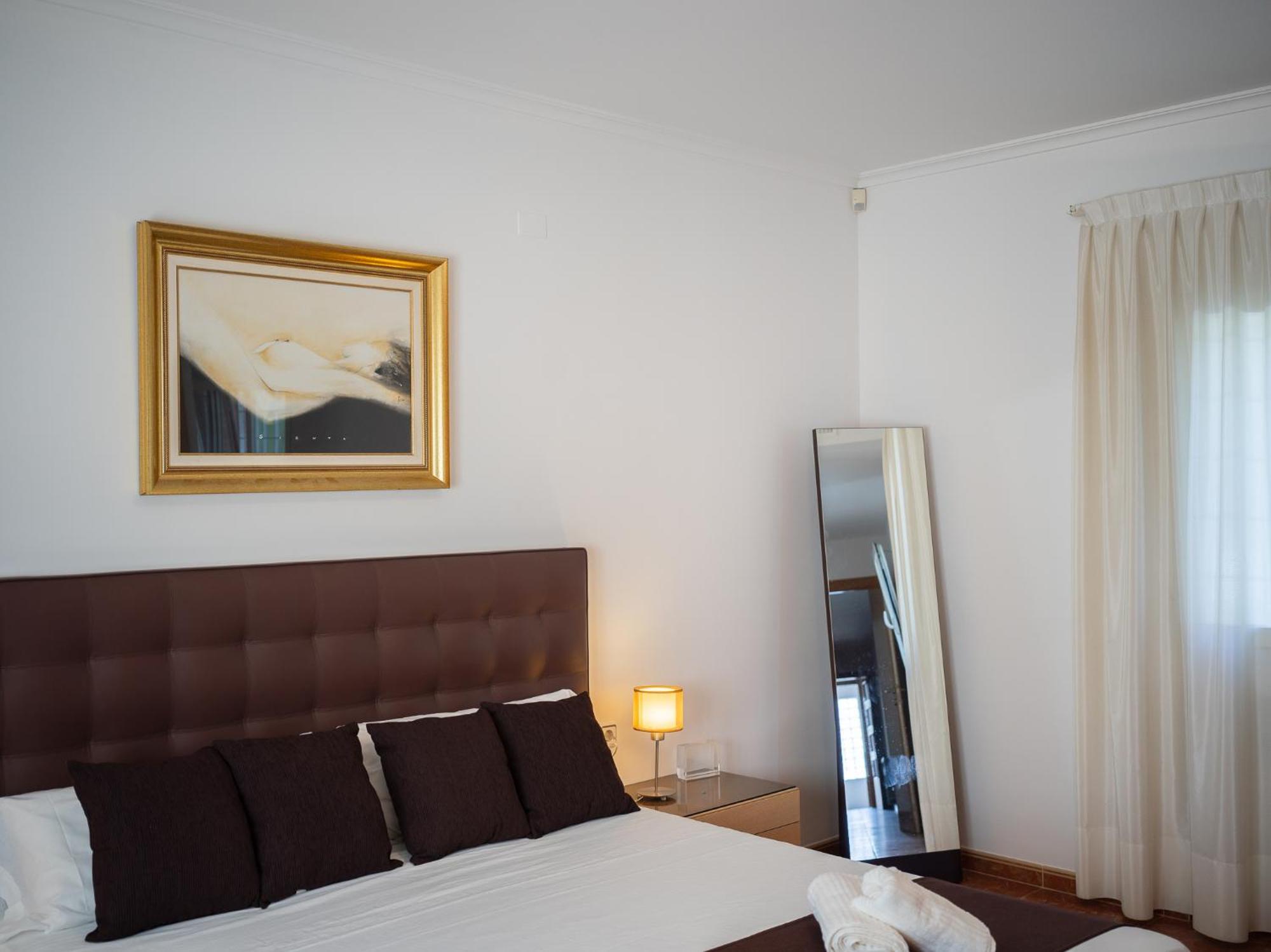 Con Piscina, Jardin Y Aire Acondicionado En La Eliana-l'eliana Villa *