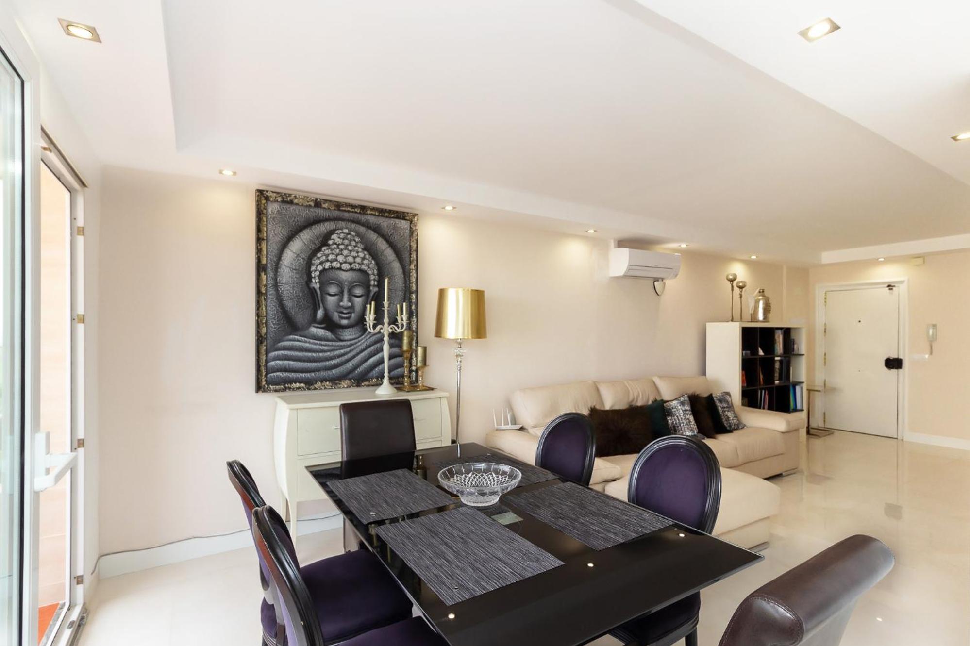 The White Apartment: Luxury, And Design