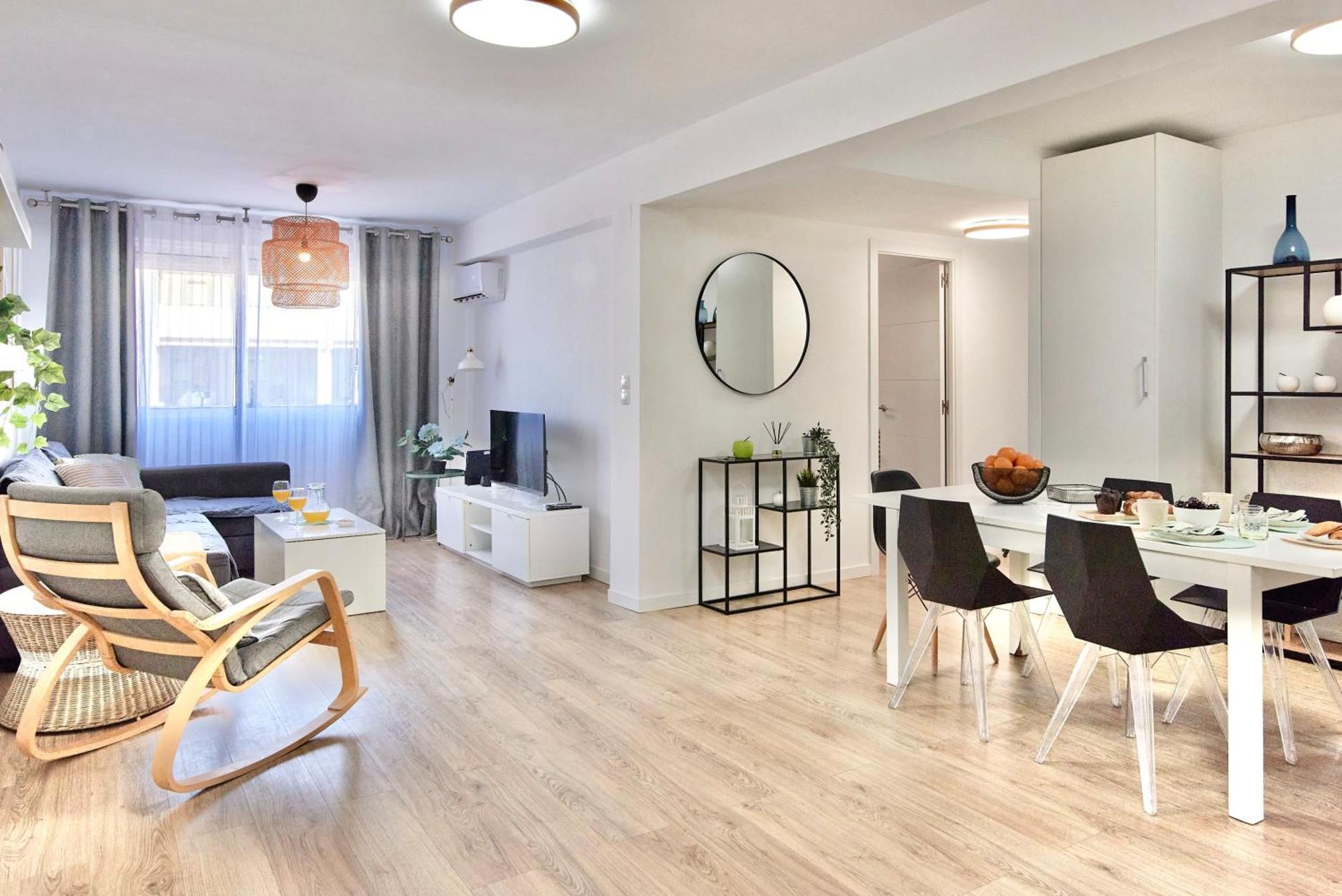 Spacious, Sunny Flat By Of Arts & Sciences * Valencia