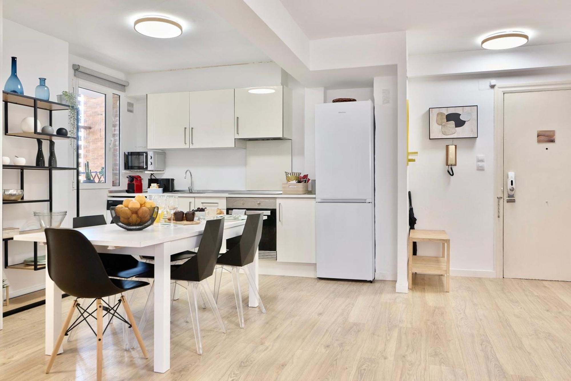 Spacious, Sunny Flat By Of Arts & Sciences Apartamento