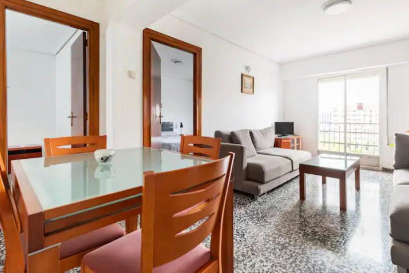 Private In Shared Workstay *