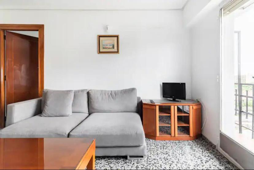 Private In Shared Workstay *