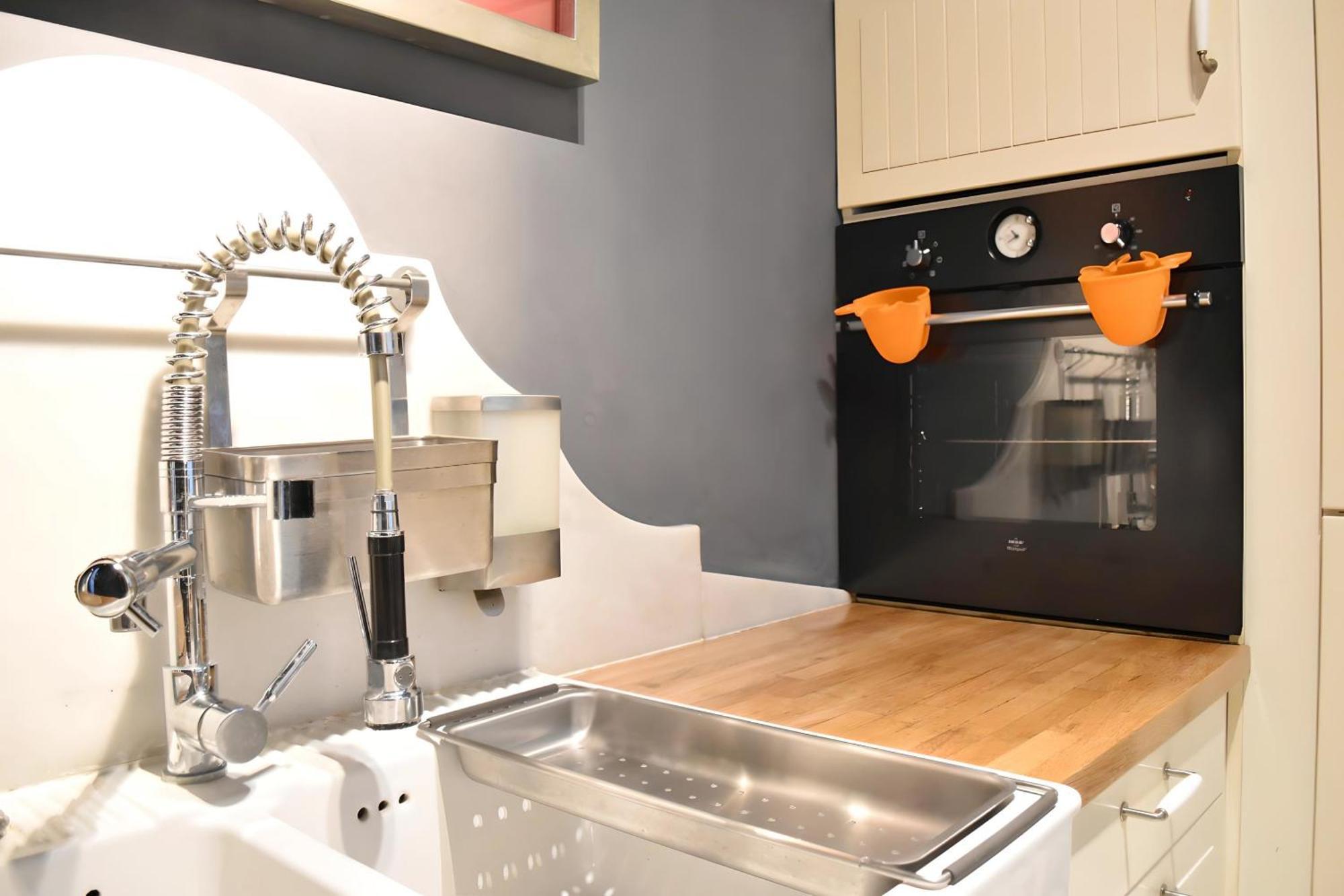 Estudio Ciutat Vella Al Lado De Jardines Del Turia Apartment *