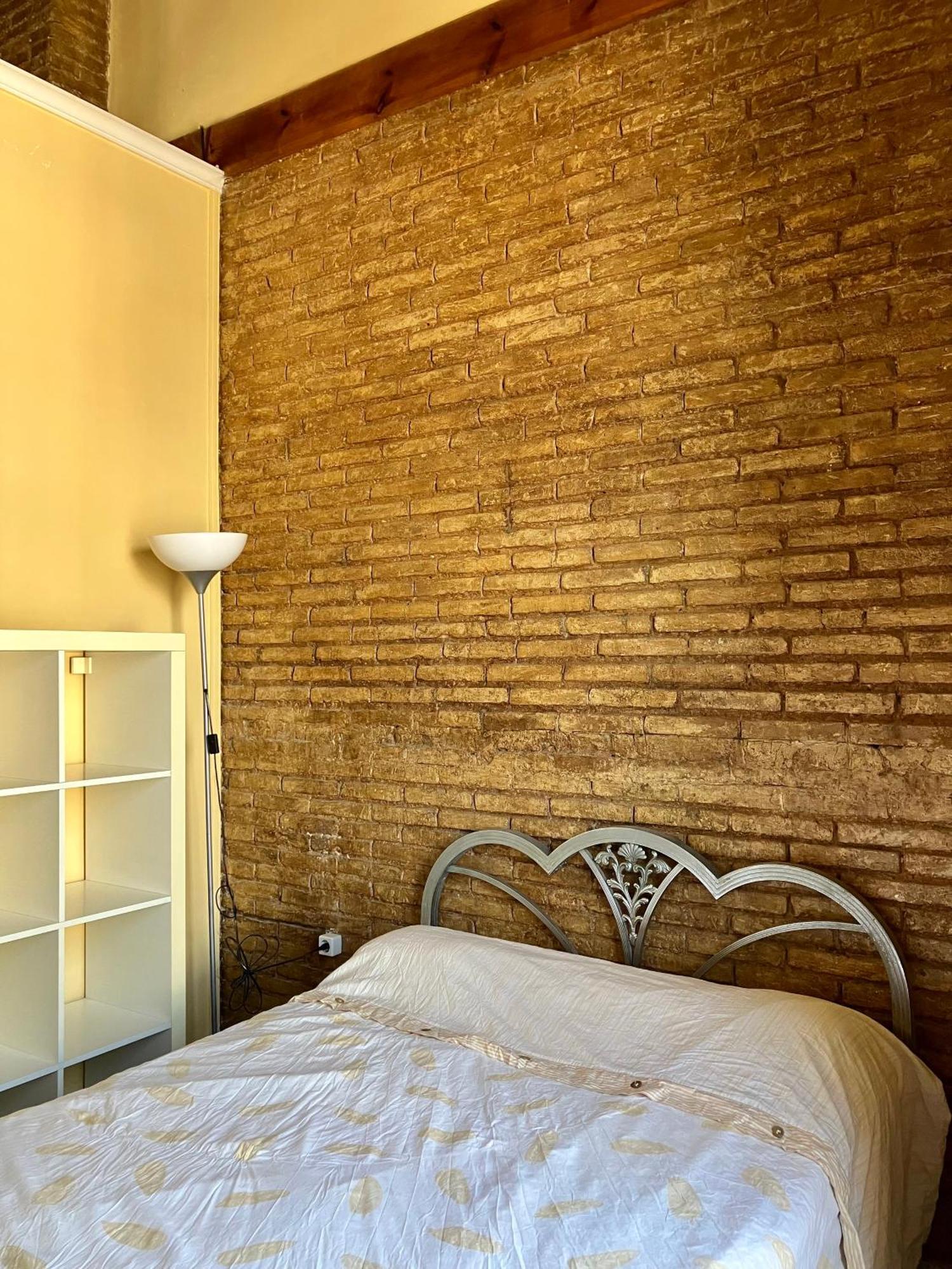 Atico Loft Abuhardillado Frente A Ruzafa - Pets Friendly, Wifi *