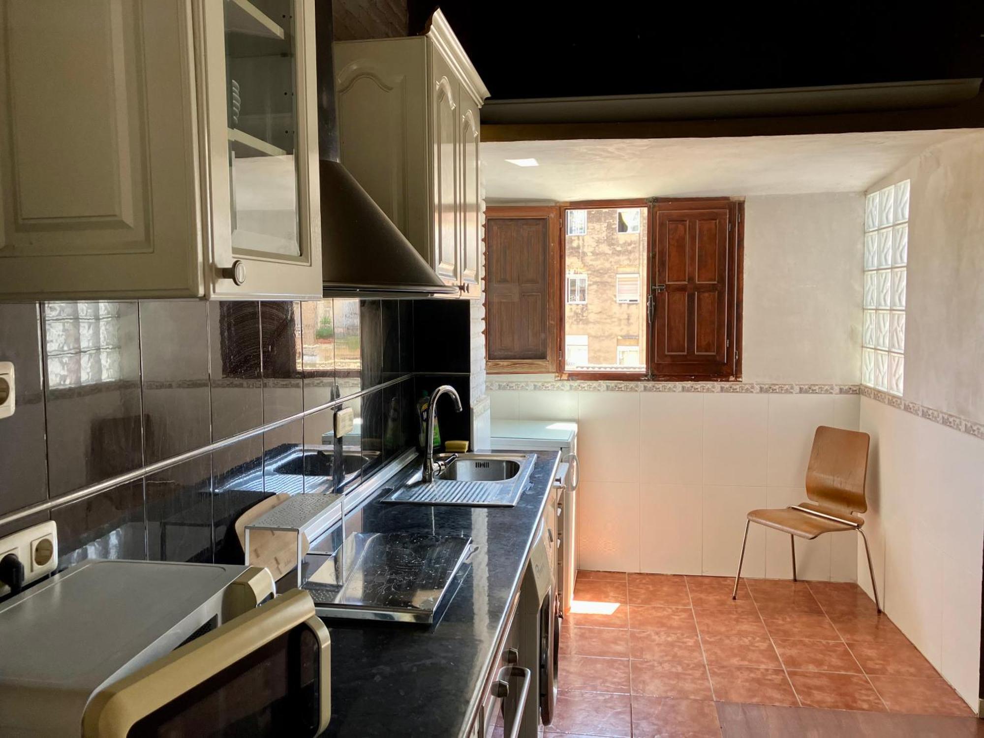 Atico Loft Abuhardillado Frente A Ruzafa - Pets Friendly, Wifi *