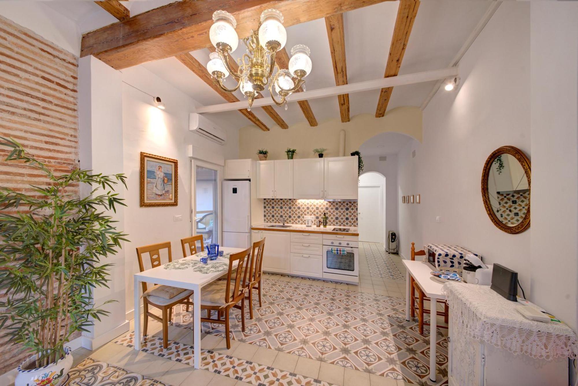 Apartamento With Pool By The Beach *