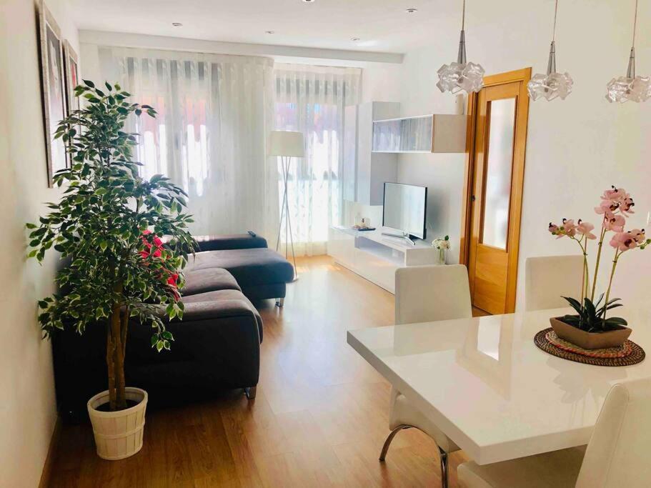 Great Close To Center Apartment