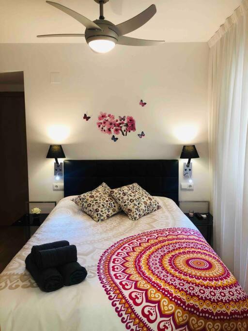 Great Close To Center Apartment Valencia