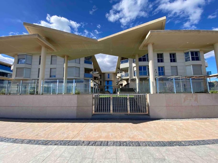 Apartment Stylish With Terrace On The Beachfrom *
