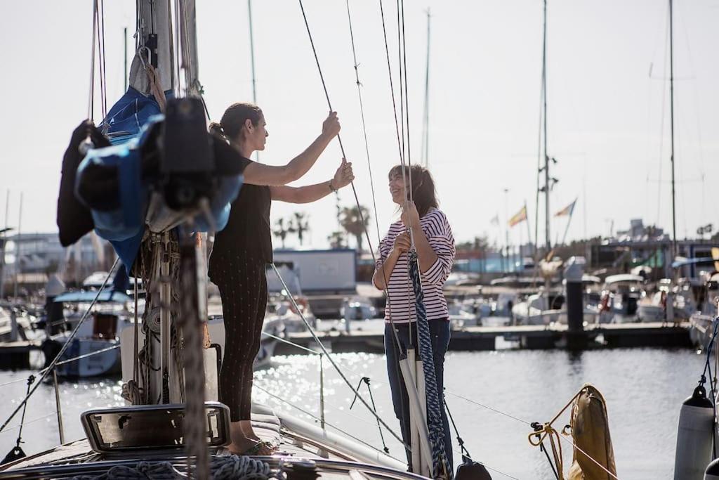 Sailing District - Barco Para 5 En La Marina Norte