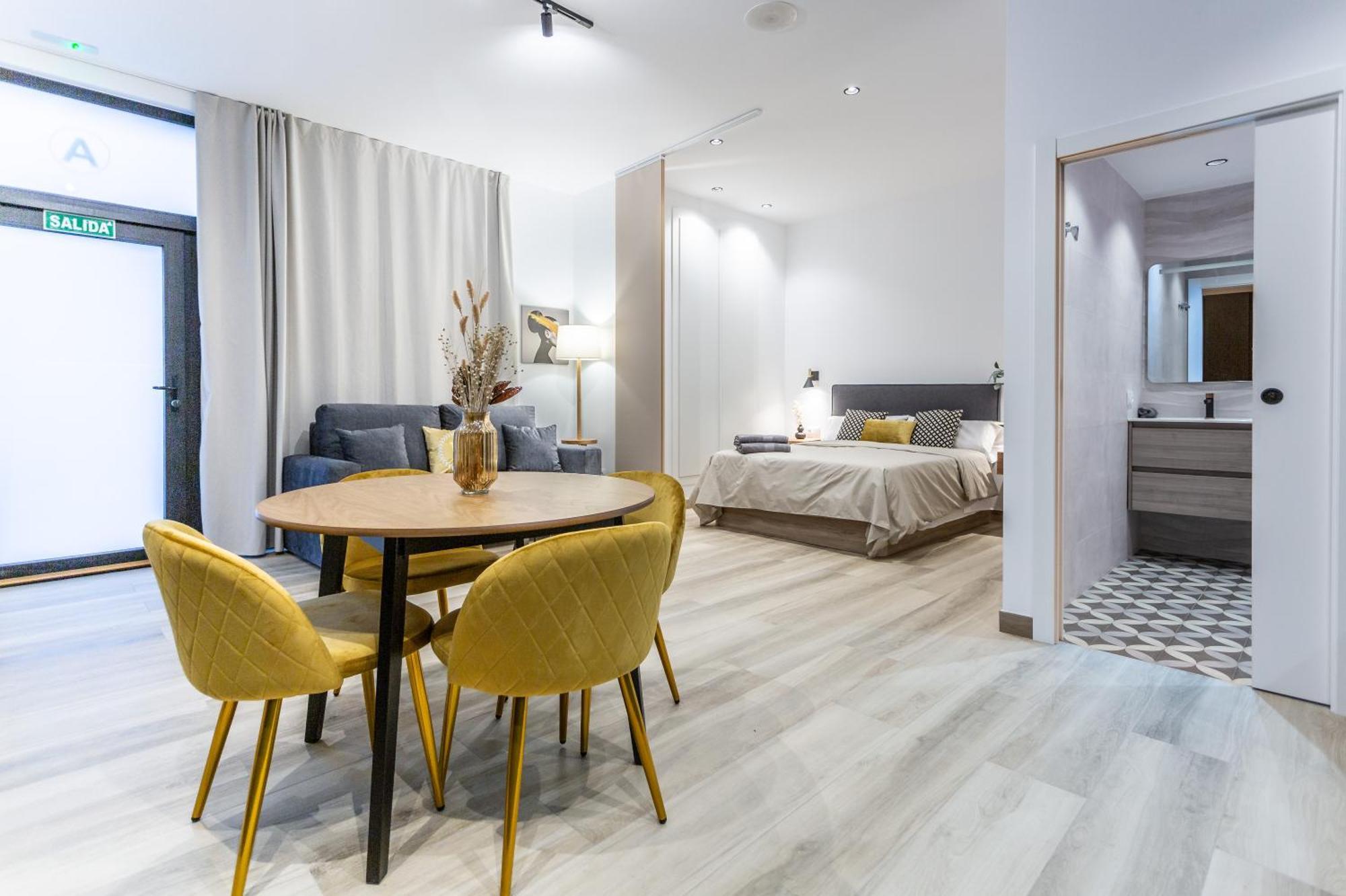 Deluxe - Aiora Apartment