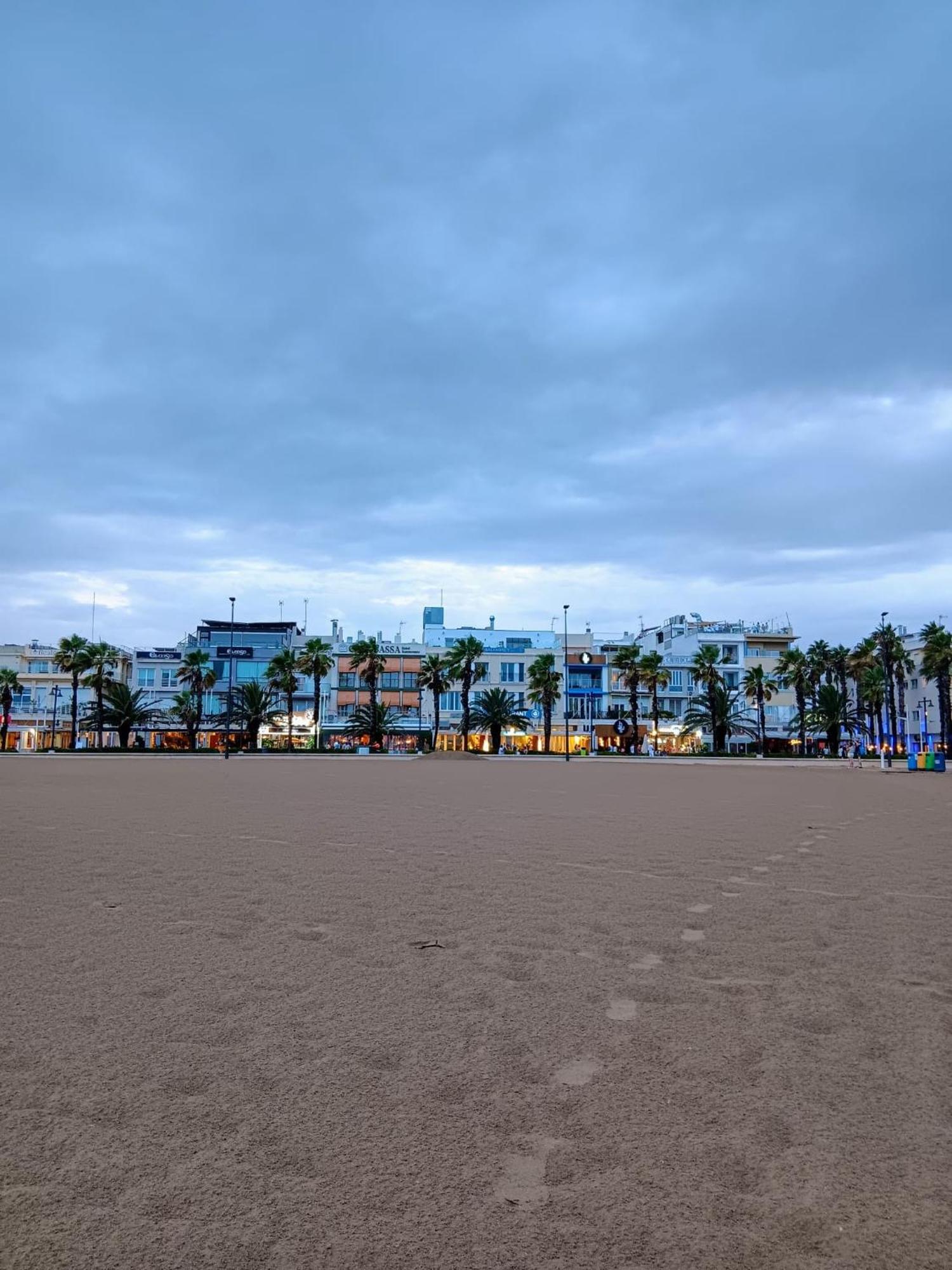 Sailing District - Barco Para 5 En La Marina Norte Valencia