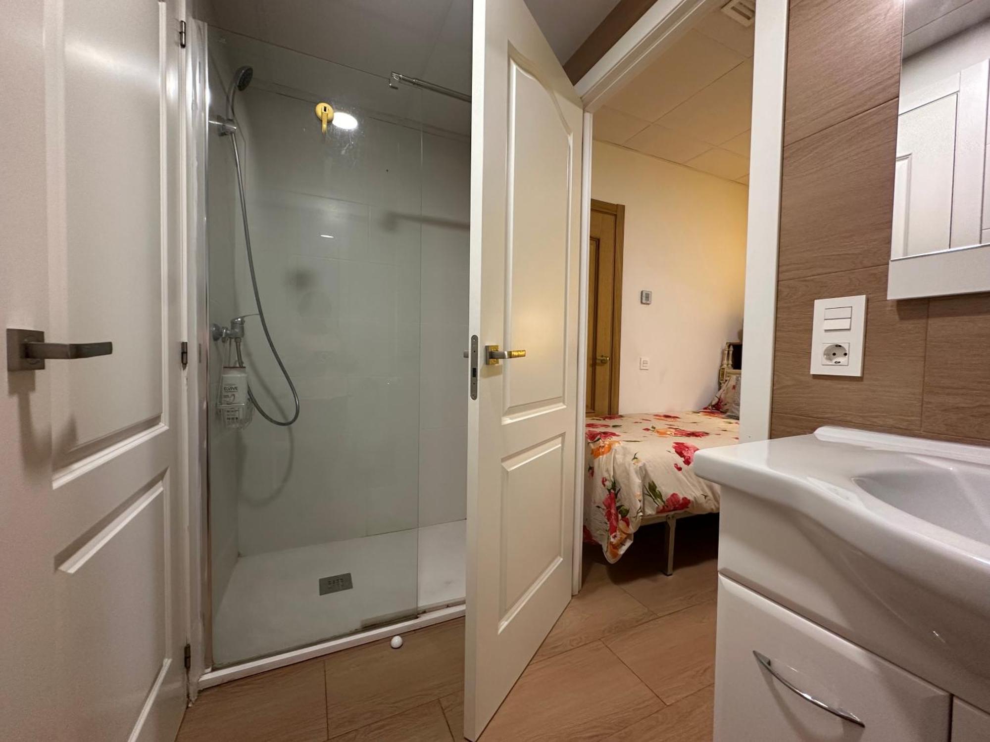 Habitación en casa particular Mirador 2 Del Mercado - Con Bano Privado En El Centro De La Ciudad Vella