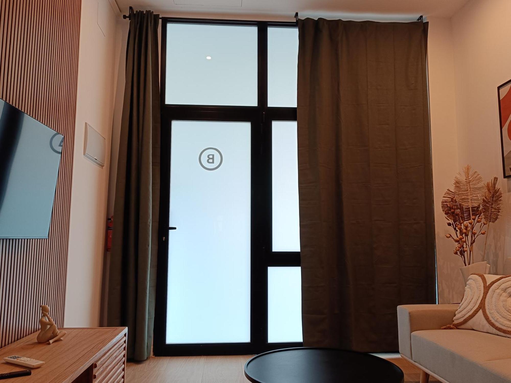Apartamento Estudio A Estrenar A Metros De Jardines Del Turia *