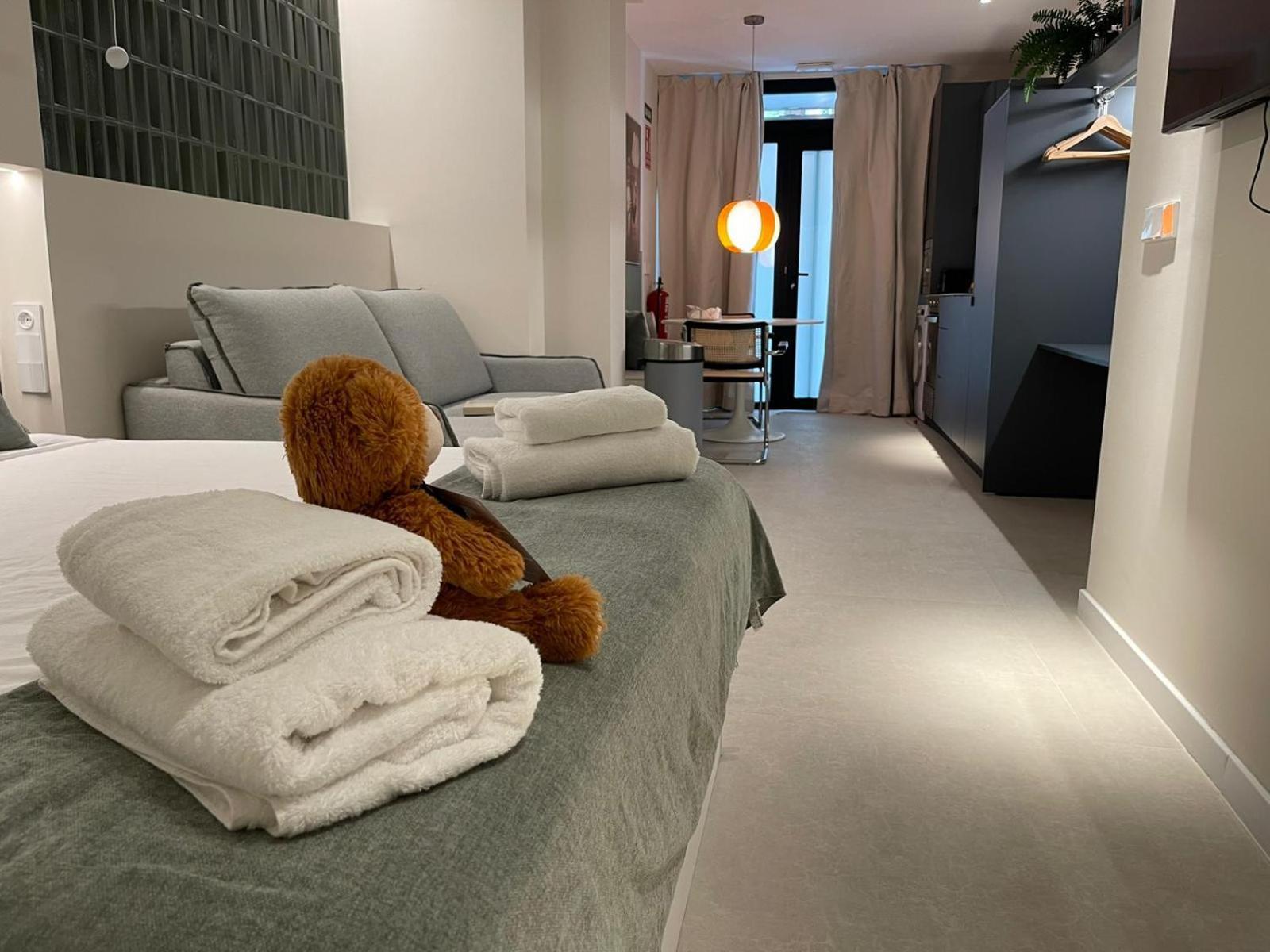 Apartamento Osito Hub - Pintor Nicolau Valencia