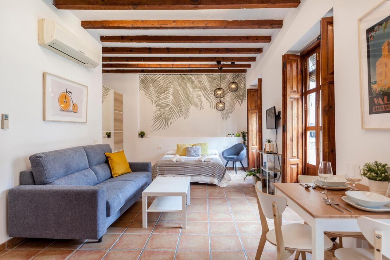 Loft Reformado Y Soleado Junto Al Mercado Valencia