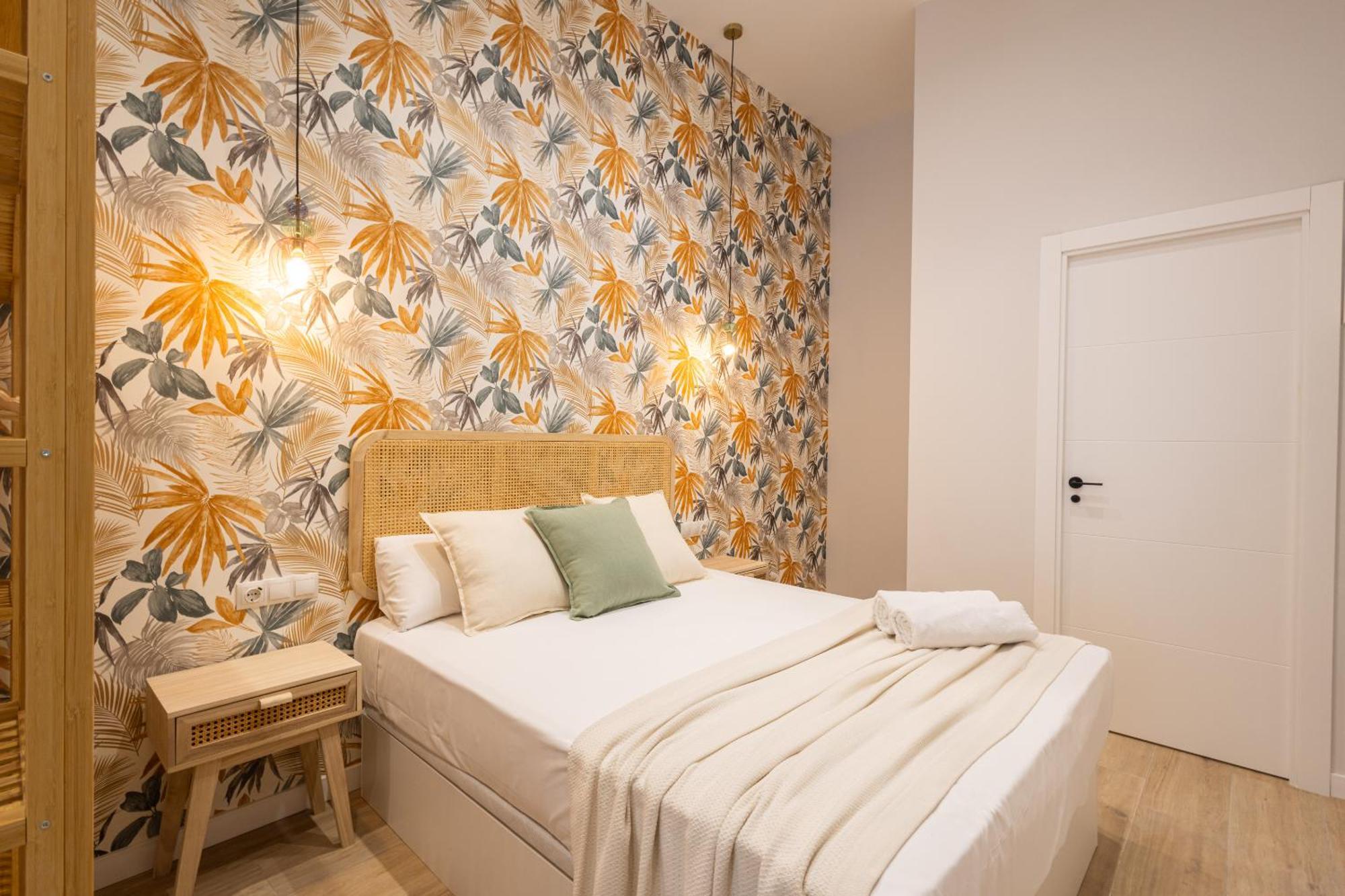 Florit Flats - The Trafalgar Apartment *