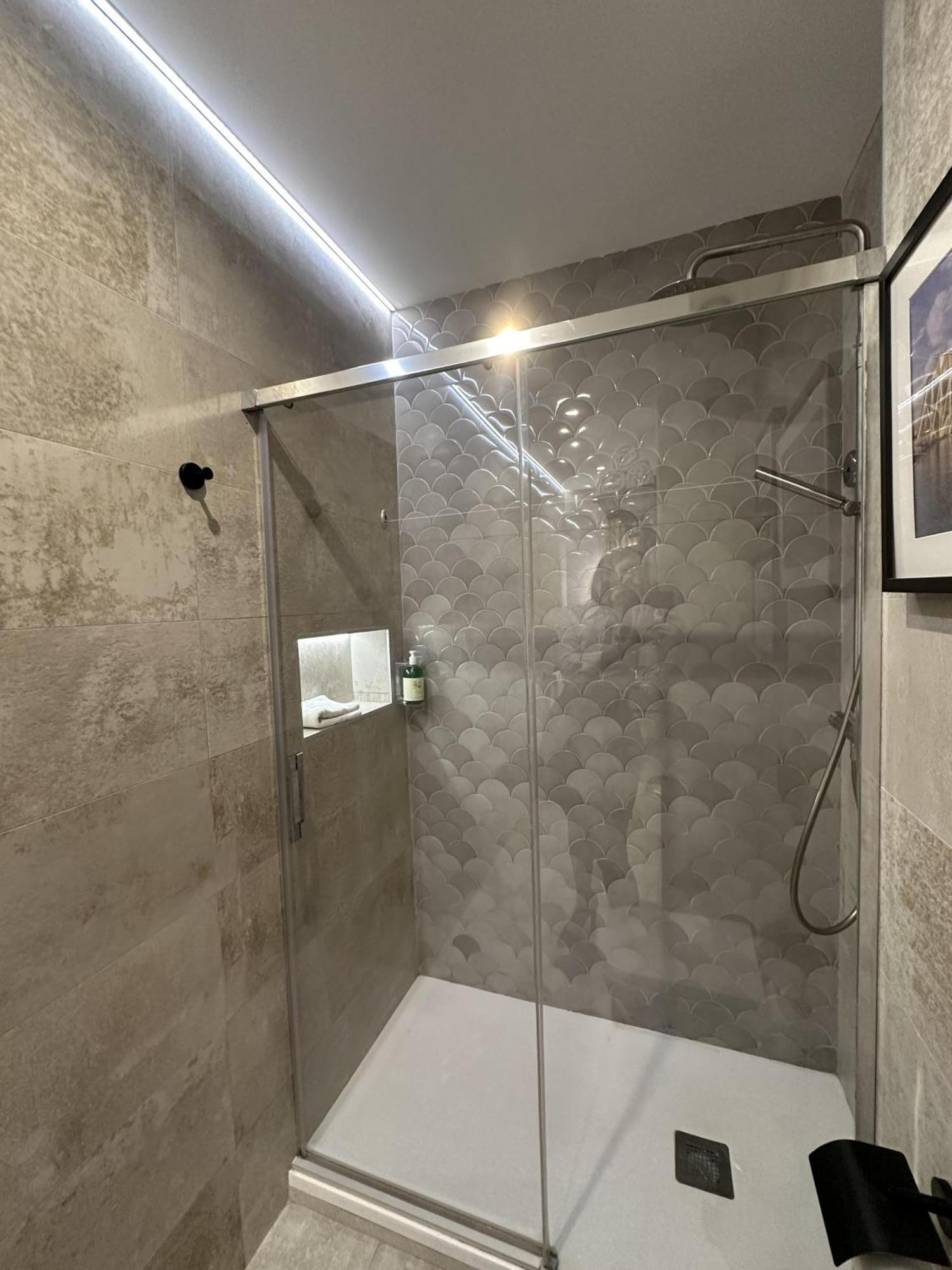 Magnifica Vivienda A Estrenar Junto A Plaza Espana * Valencia