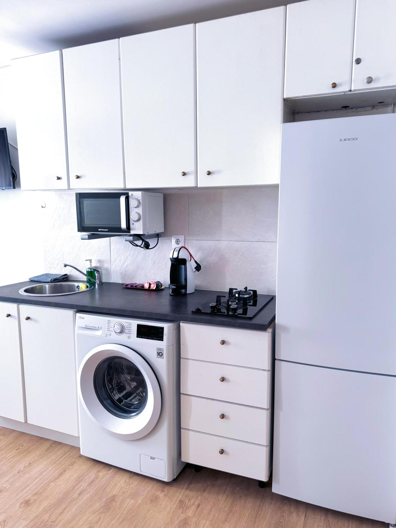 Aiora Apartment