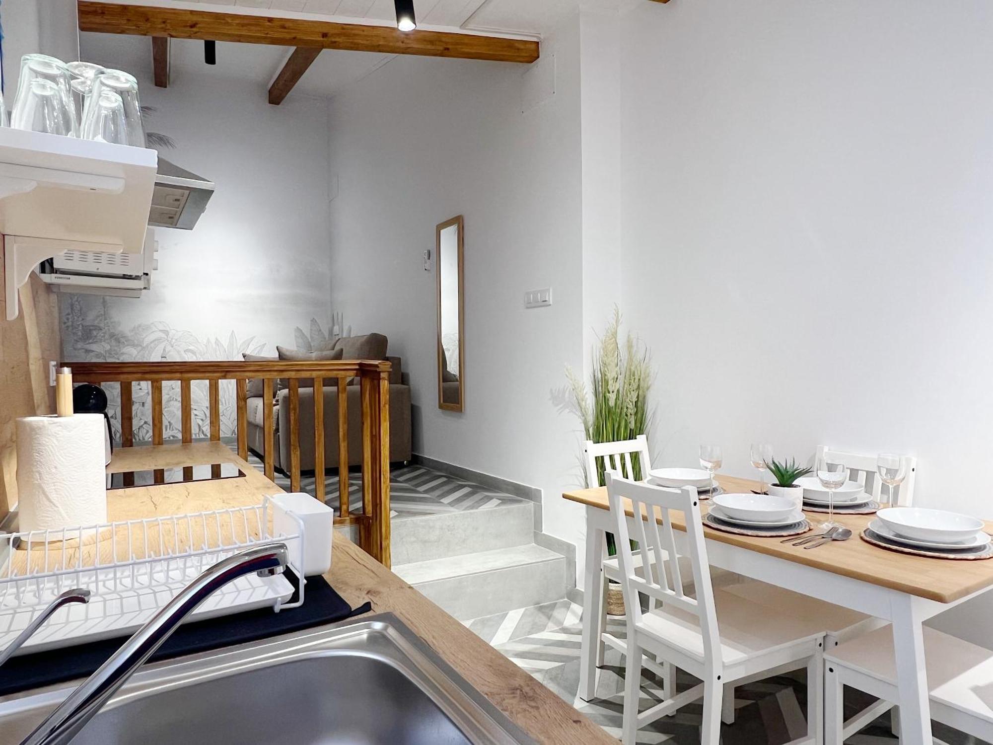 Encantador Vigas De Madera Apartment