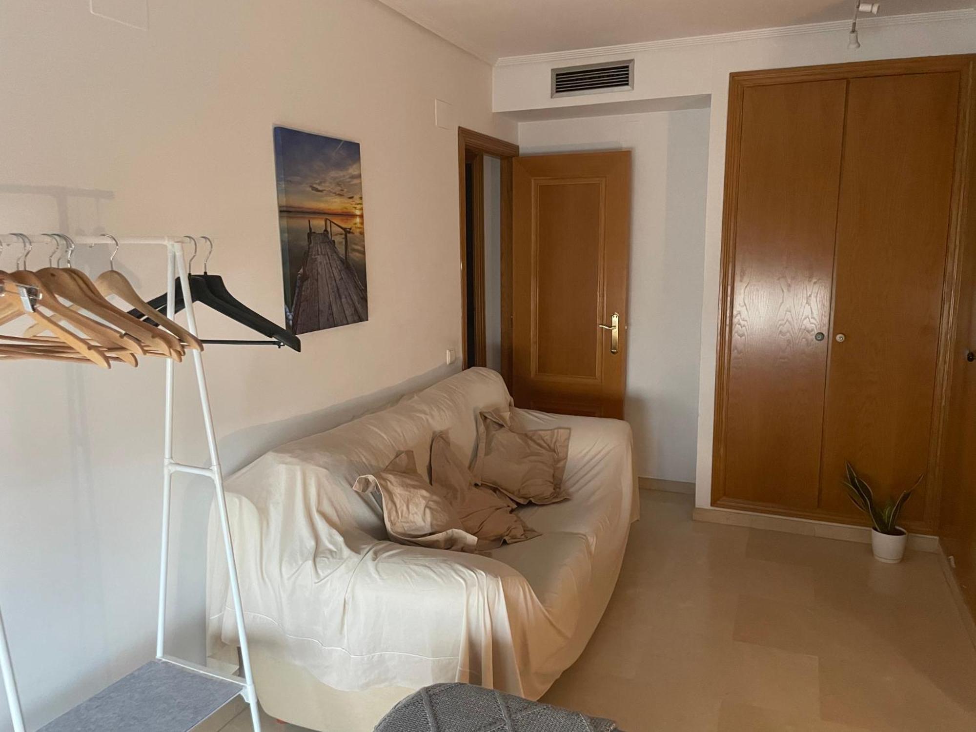 Nou Mestalla Homestay *