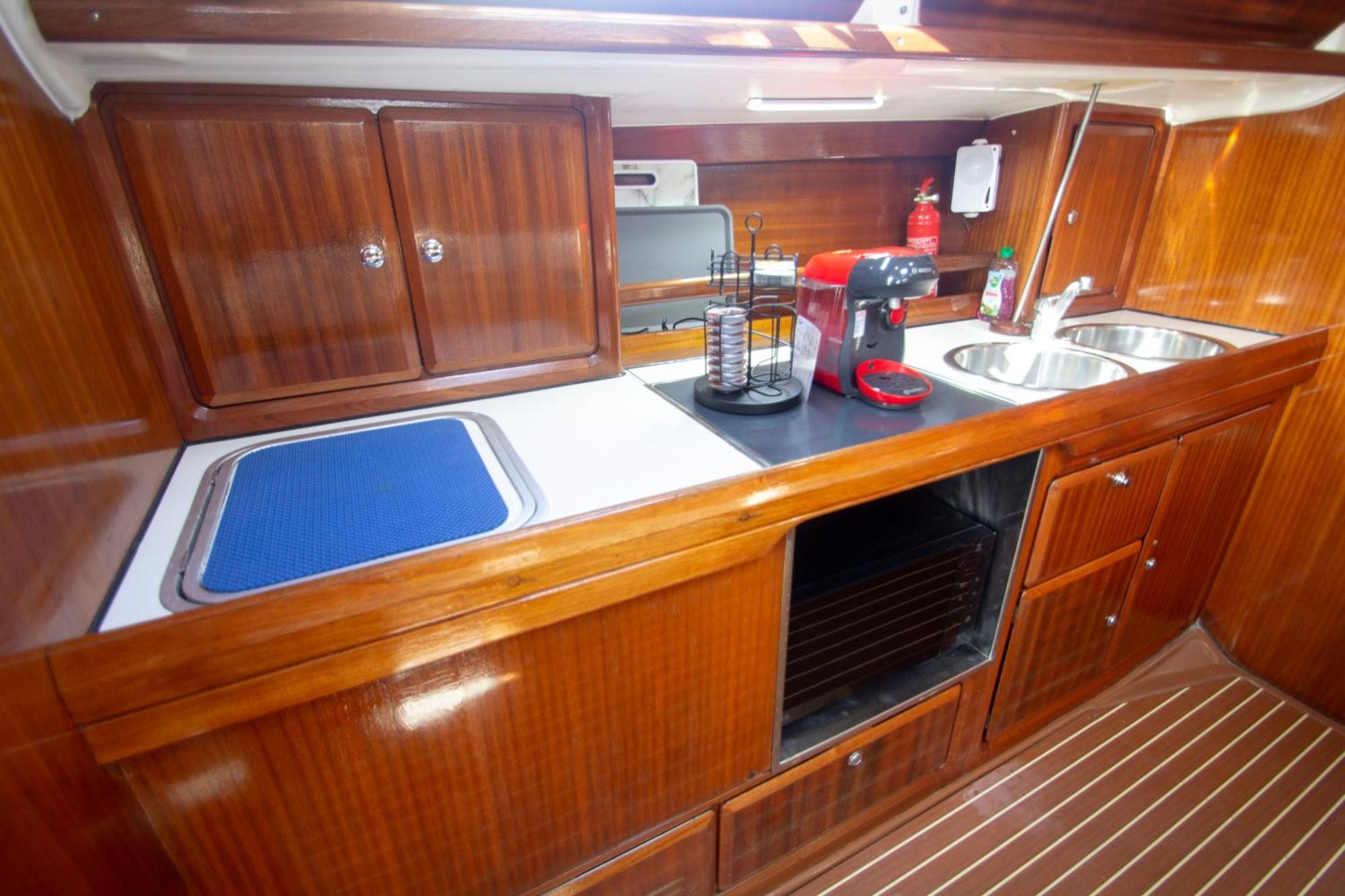 Autentico Velero En Hotel en barco