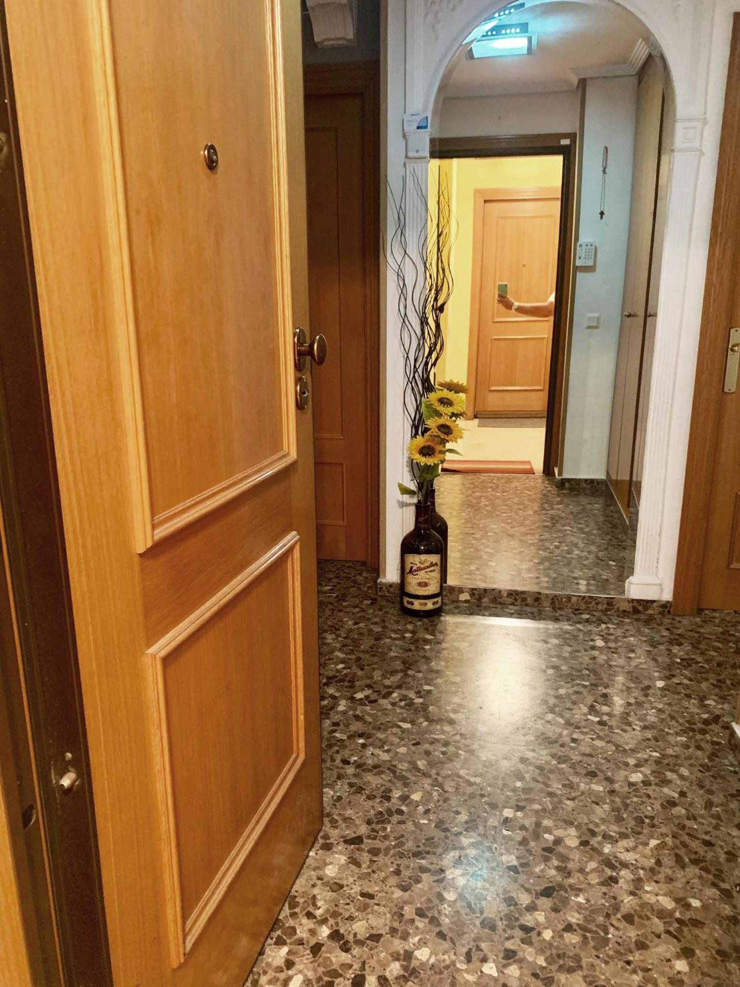 Apartamento Compartido Con Vista Al Puerto
