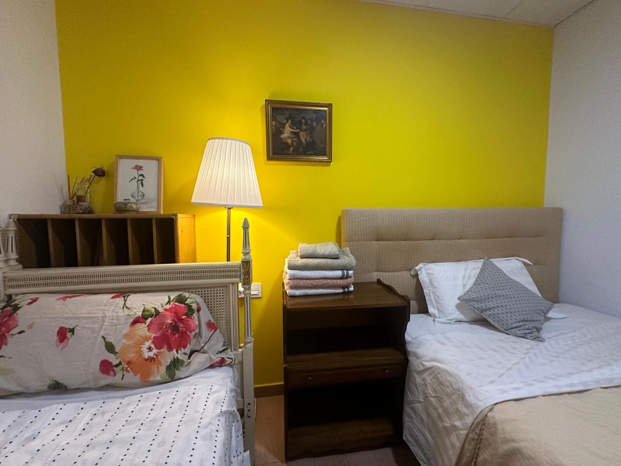 Habitación en casa particular Mirador 2 Del Mercado - Con Bano Privado En El Centro De La Ciudad Vella