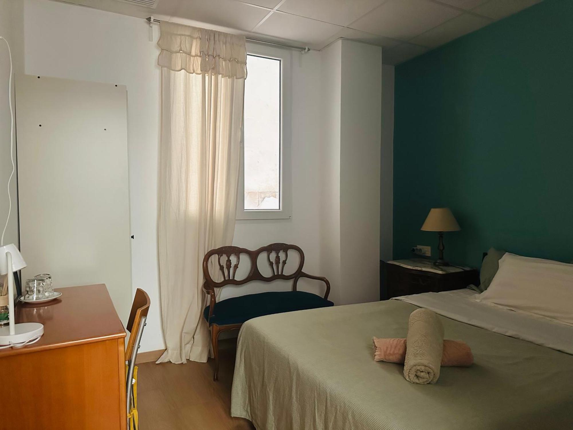 Mirador 1 Del Mercado - Con Bano Privado En El Centro De La Ciudad Vella Habitación en casa particular
