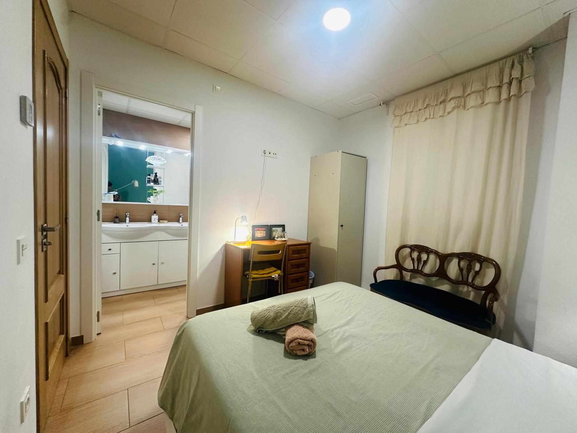 Habitación en casa particular Mirador 1 Del Mercado - Con Bano Privado En El Centro De La Ciudad Vella