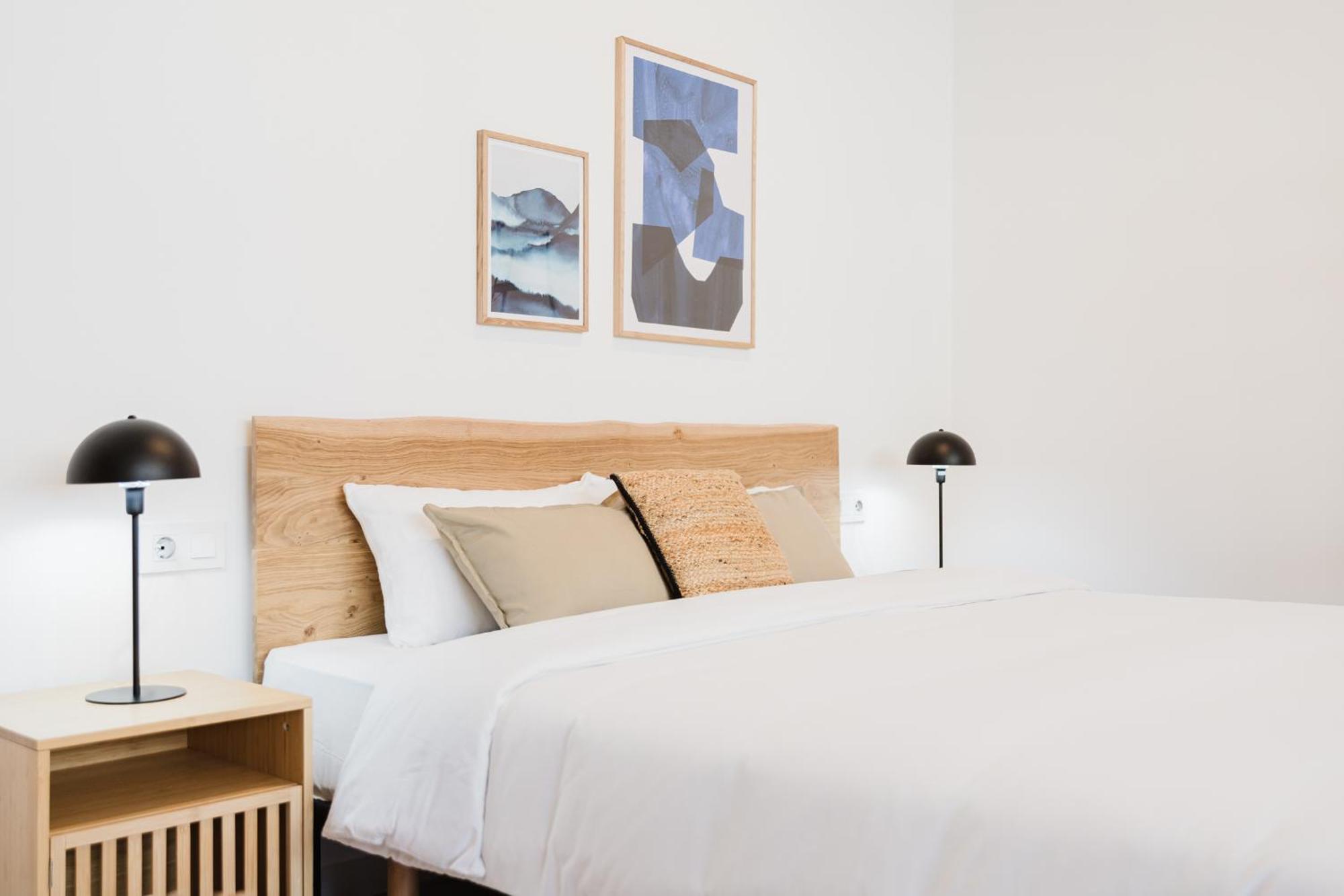By Olala Homes Apartment *