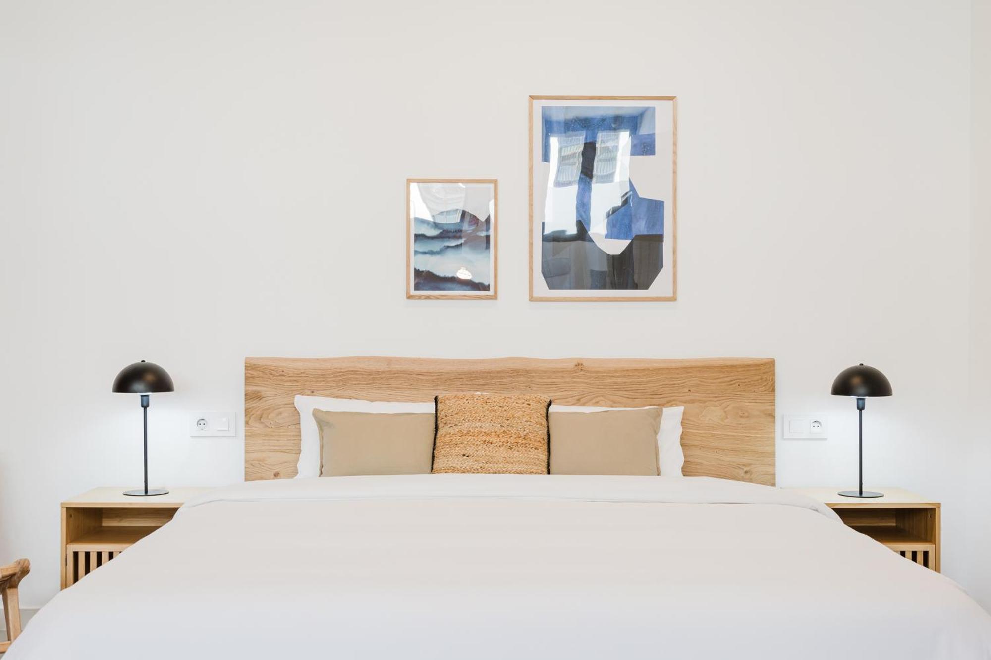 By Olala Homes Apartment *