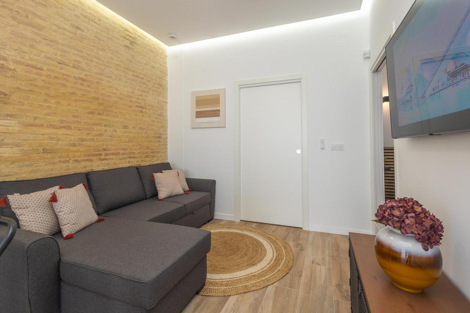 Moderno, Amplio Y Muy Comodo Apartamento