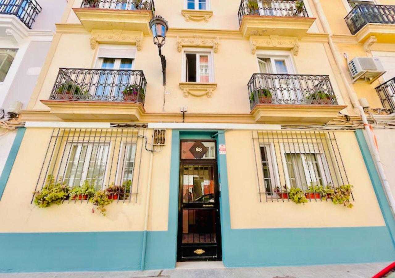 Hosted By Gracie Apartamento Valencia