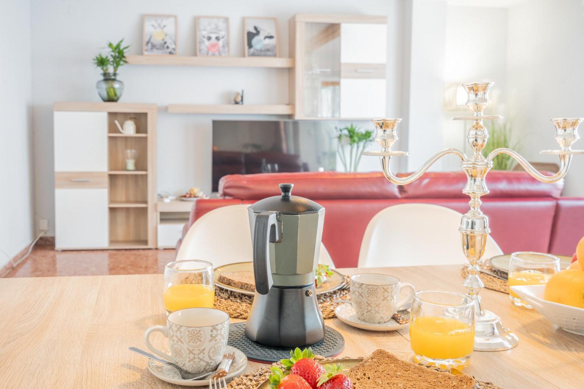 Apartment Familiar En Avenida Del Puerto Valencia