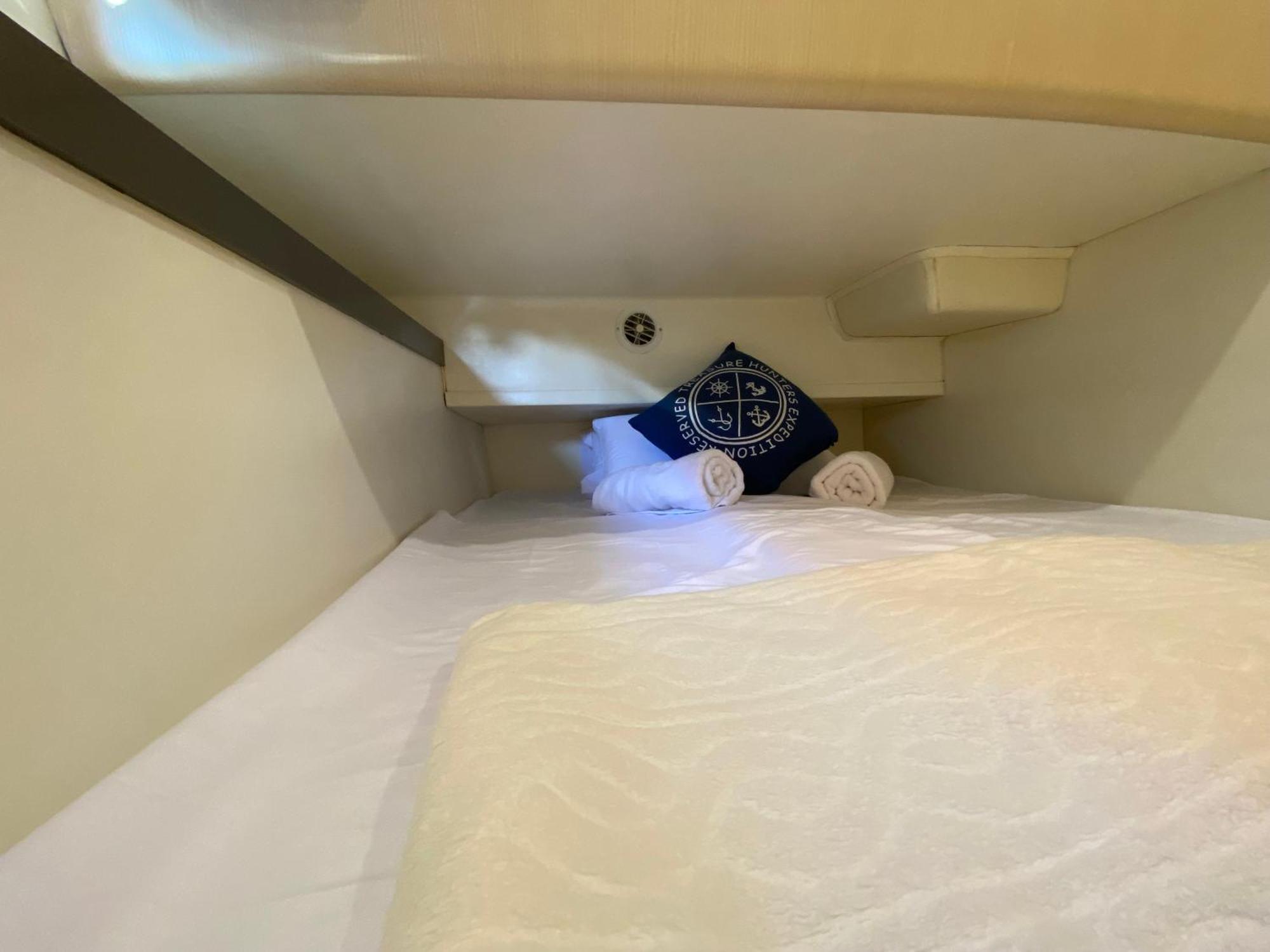 The Yacht Experience Hotel en barco Valencia